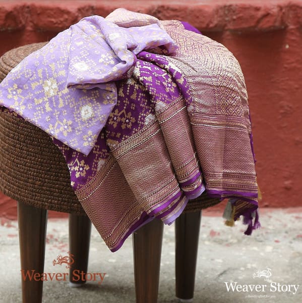 Handwoven_Banarasi_Georgette_Cutwork_Dupatta_in_Dual_Shade_of_Plum_and_Lavender_WeaverStory_01