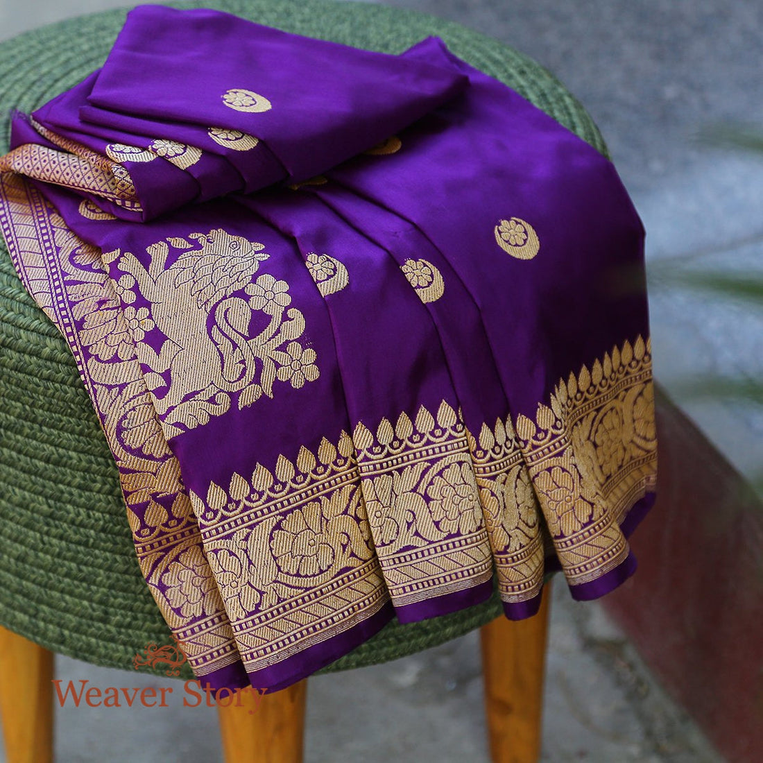 Handloom_Purple_Chaand_Boota_Dupatta_WeaverStory_01