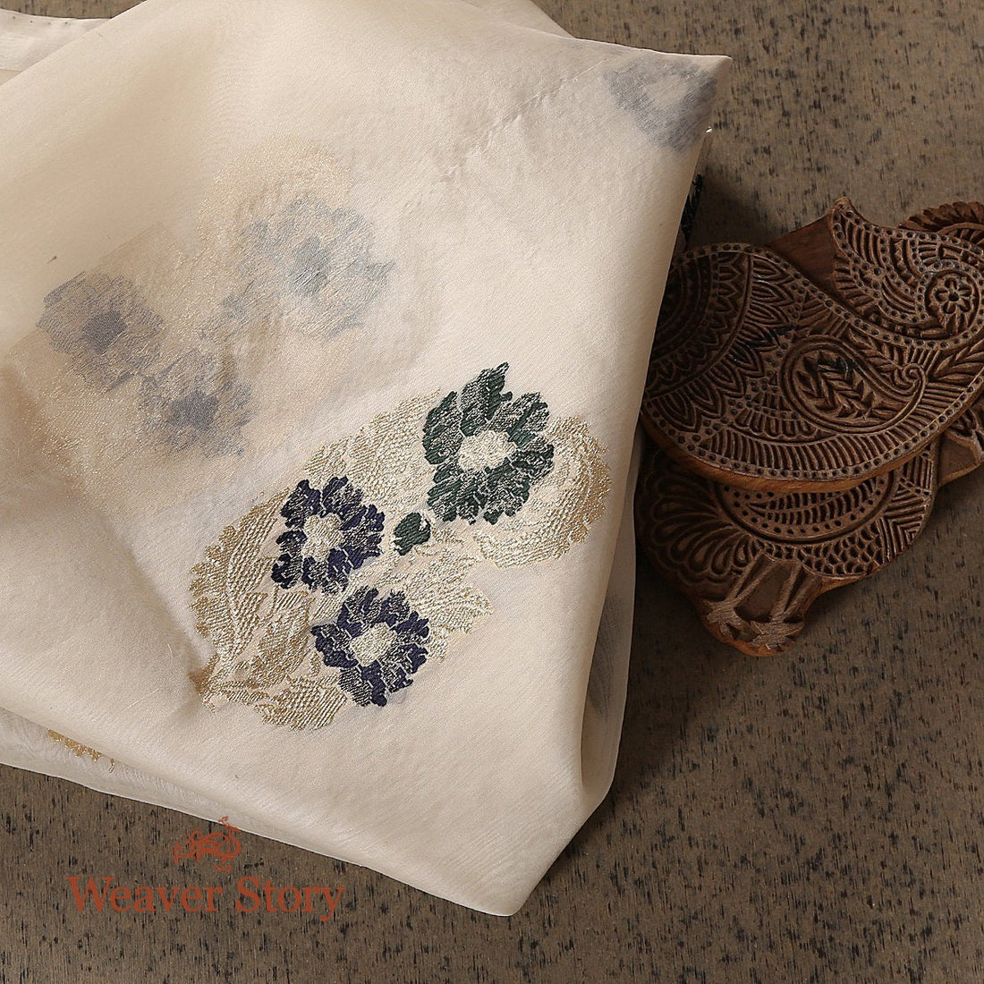 Handloom_White_Meenakari_Boota_Organza_Dupatta_WeaverStory_01