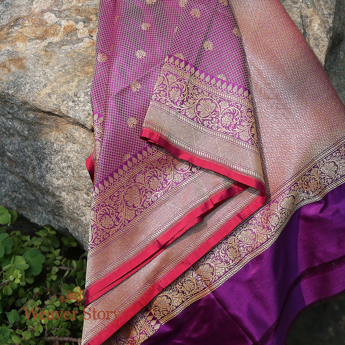 Handloom_Purple_Zari_Tanchoi_Dupatta_WeaverStory_01