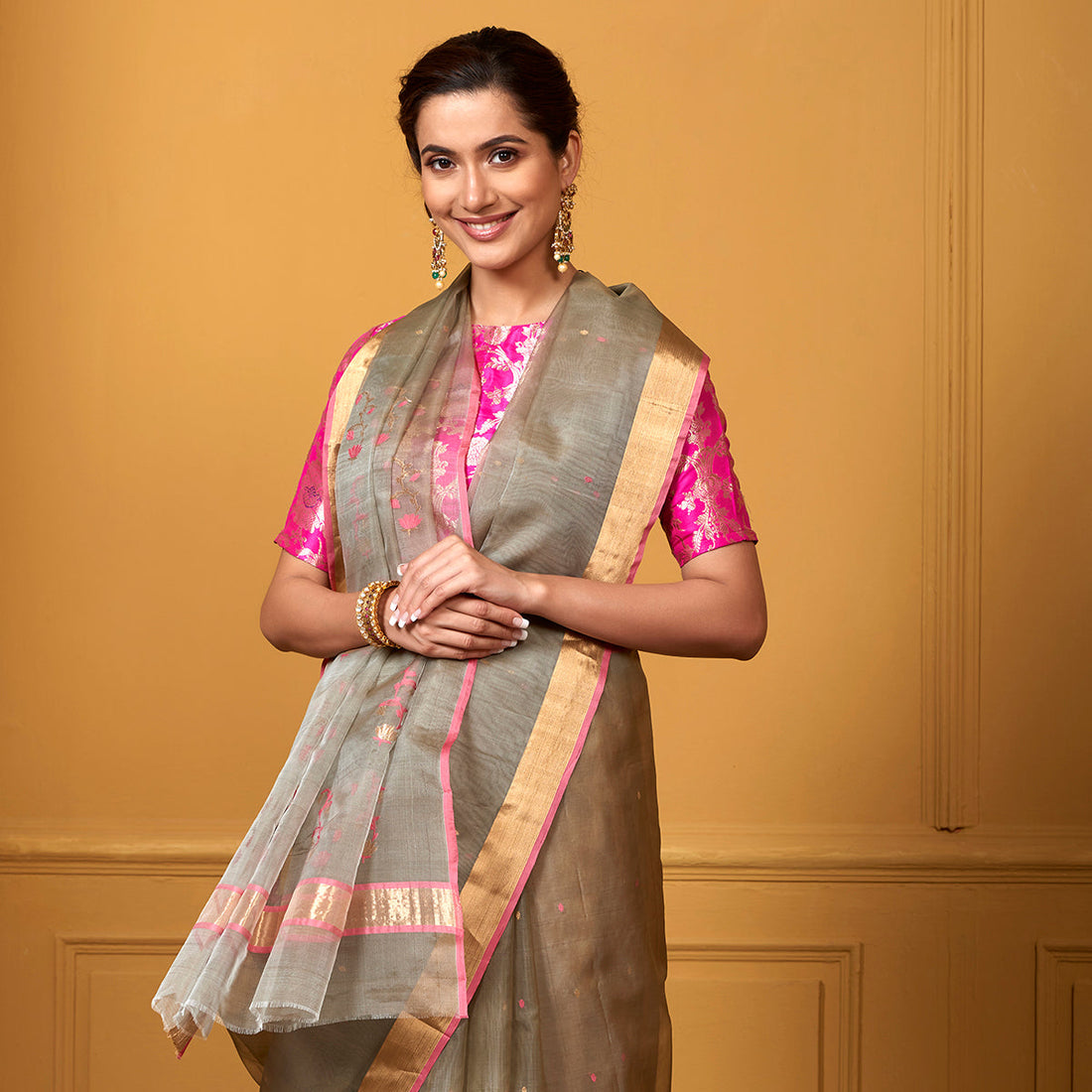 Handwoven_Grey_Kora_Silk_Chanderi_Saree_with_Pink_Booti_and_Meenakari_Pallu_WeaverStory_01