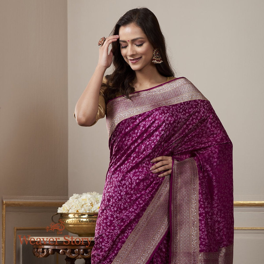 Handwoven_Banarasi_Tanchoi_Saree_in_Wine_with_Gold_Zari_Border_and_Pallu_WeaverStory_01