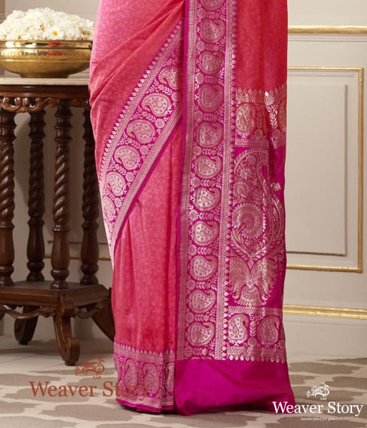 Handwoven_Pink_and_Orange_Banarasi_Tanchoi_Saree_with_Paisley_Border_WeaverStory_04