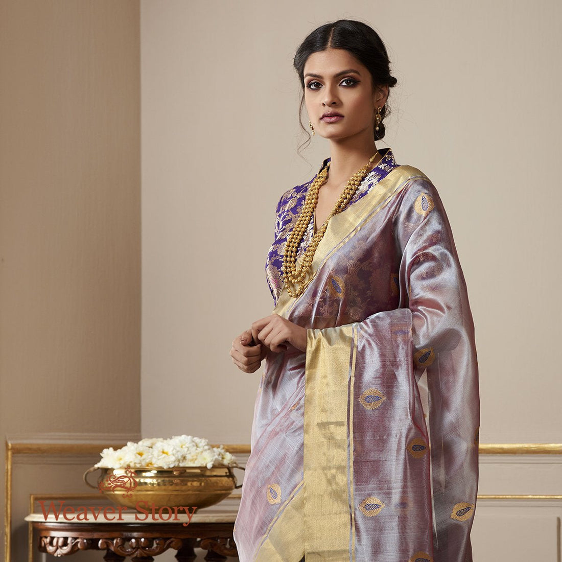 Handloom_Mauve_Dual_Tone_Chanderi_Silk_Saree_with_Mughal_Motif_WeaverStory_01