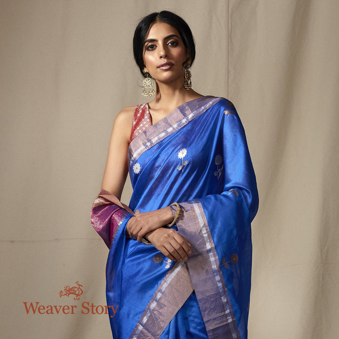 Handwoven_Blue_Chanderi_Silk_Saree_with_Gold_Flower_Motifs_WeaverStory_01