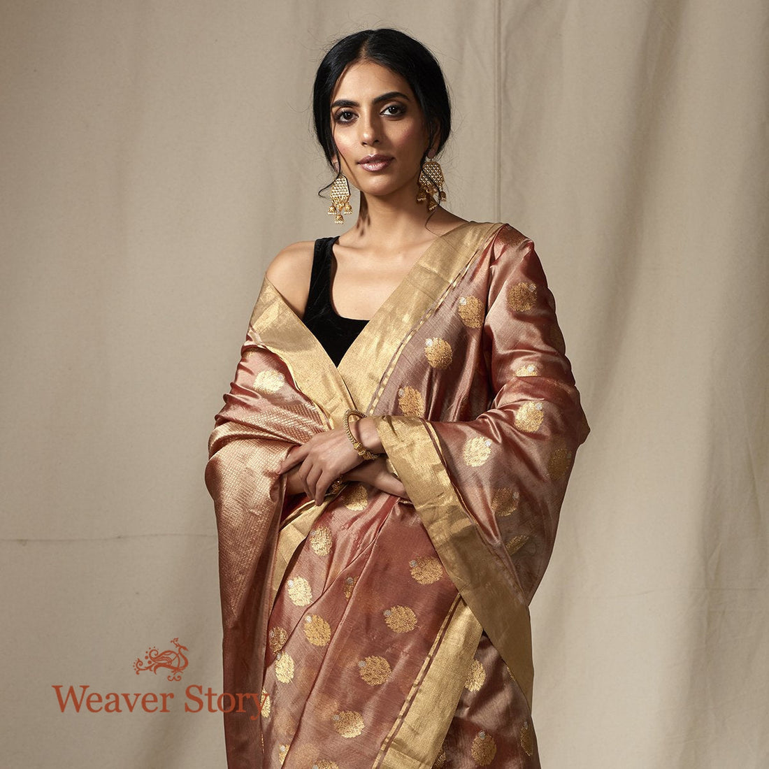 Old_Rose_chanderi_silk_saree_with_gold_zari_boota_with_meenakari_WeaverStory_01