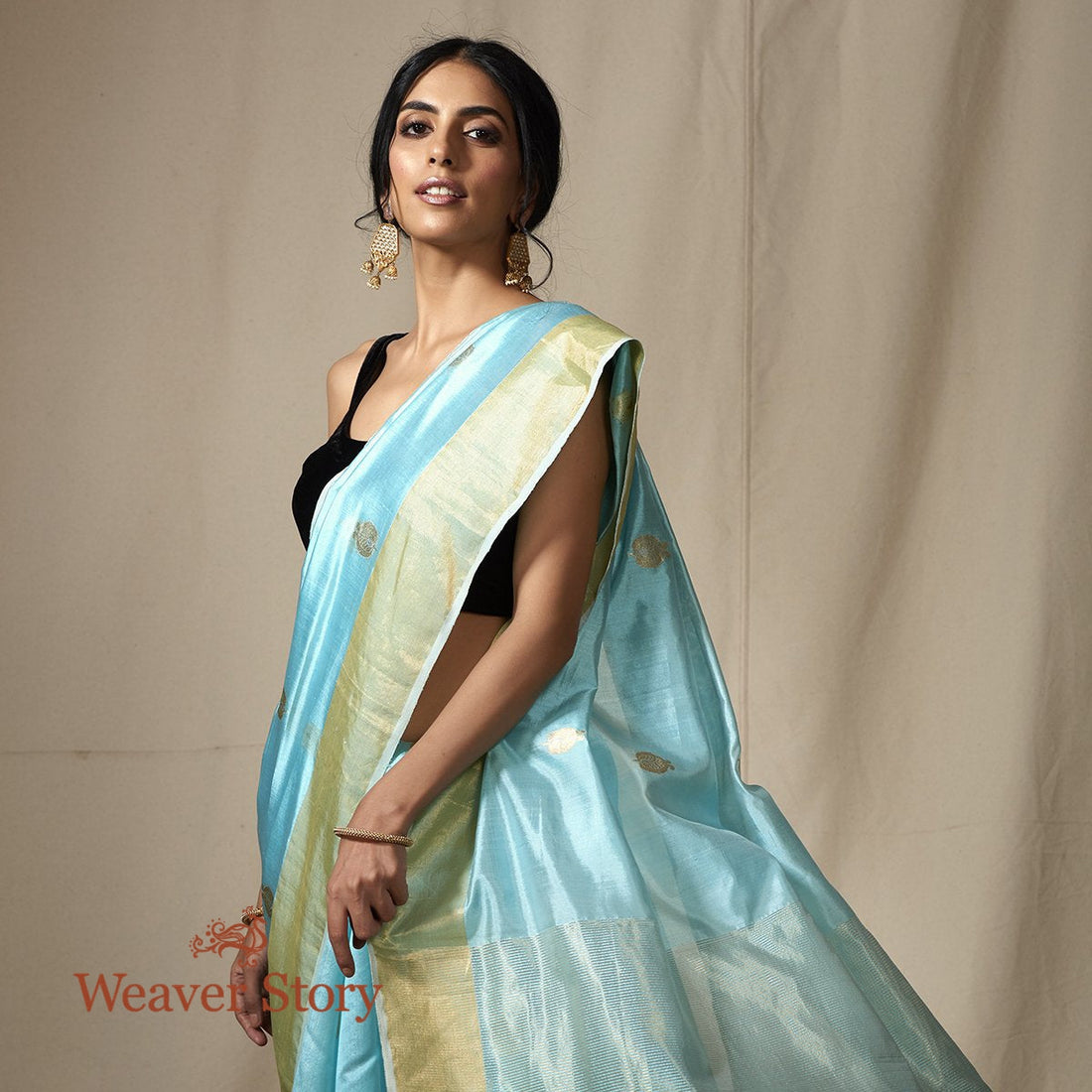 Sky_Blue_chanderi_silk_saree_with_gold_zari_boota_with_meenakari_WeaverStory_01