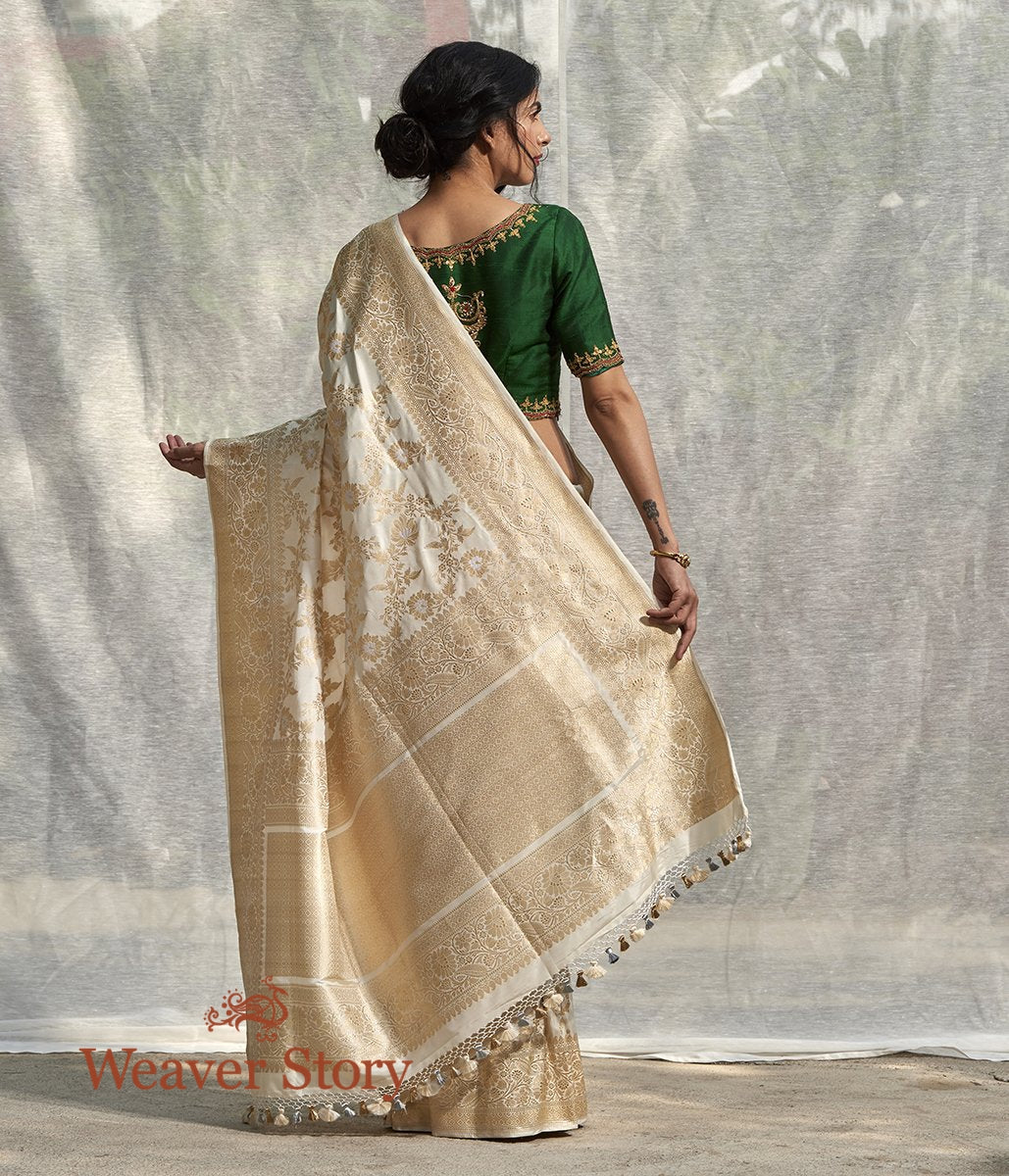 Handwoven_Offwhite_Kadhwa_Banarasi_Jangla_with_Floral_Weave_WeaverStory_03