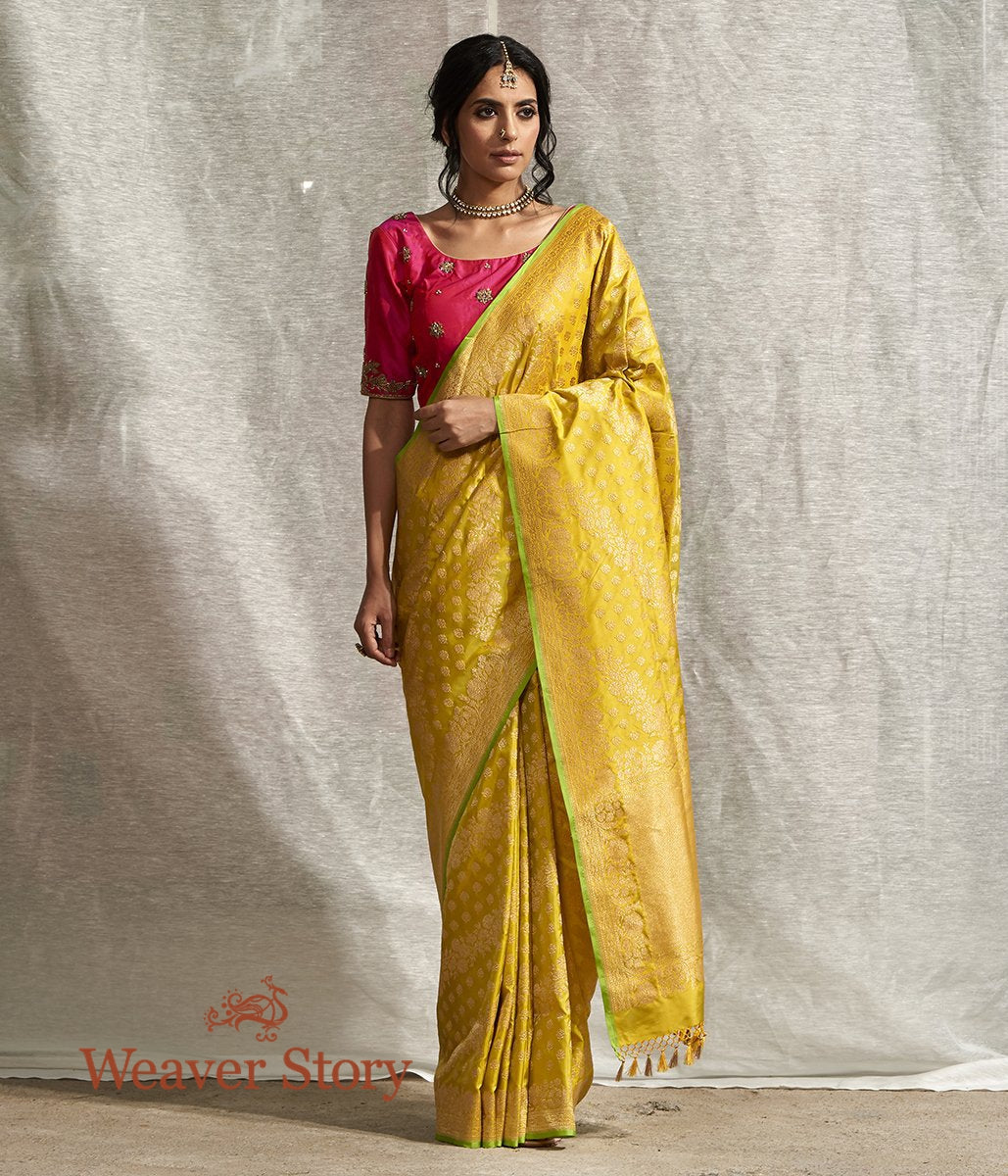 Handloom_Green_and_Yellow_Dual_Tone_Kadhwa_Banarasi_Jangla_with_Floral_Weave_WeaverStory_02