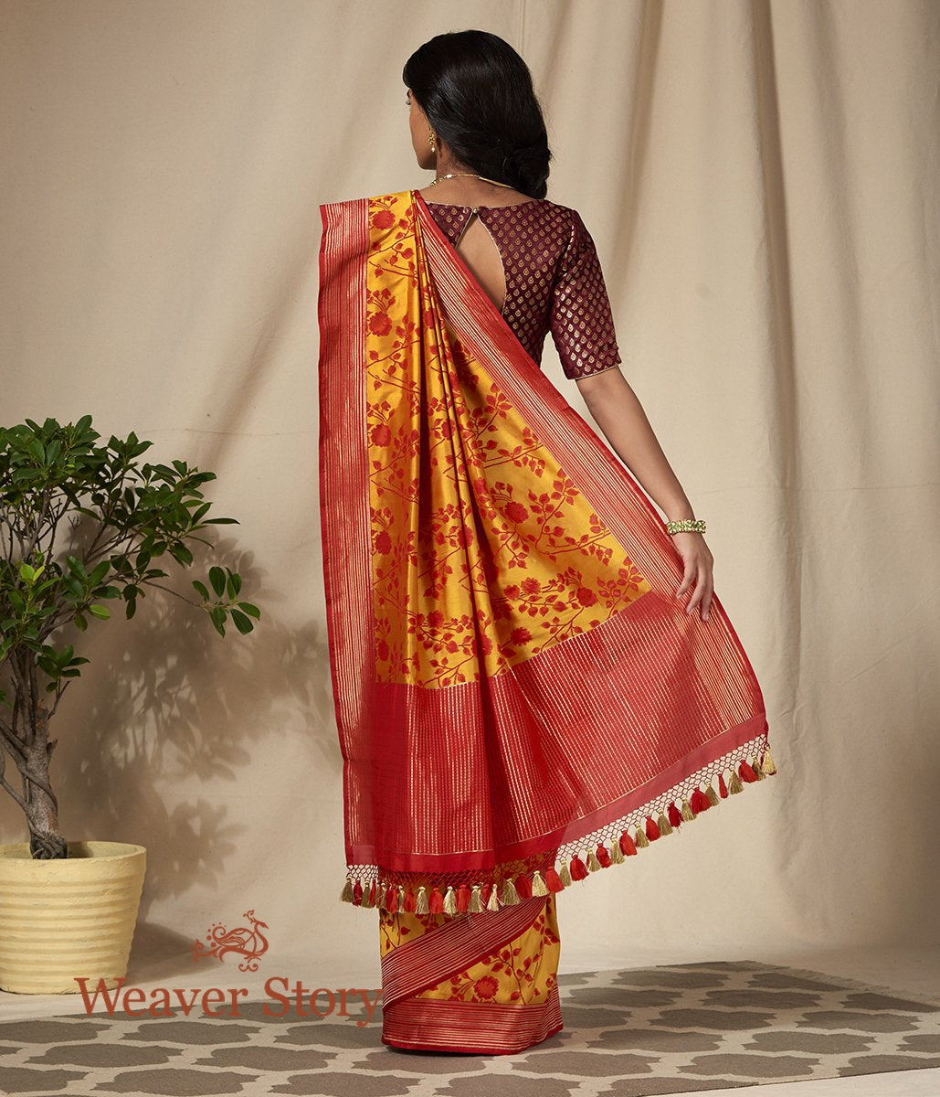 Handwoven_Banarasi_Jamawar_Saree_with_Floral_Weave_WeaverStory_03