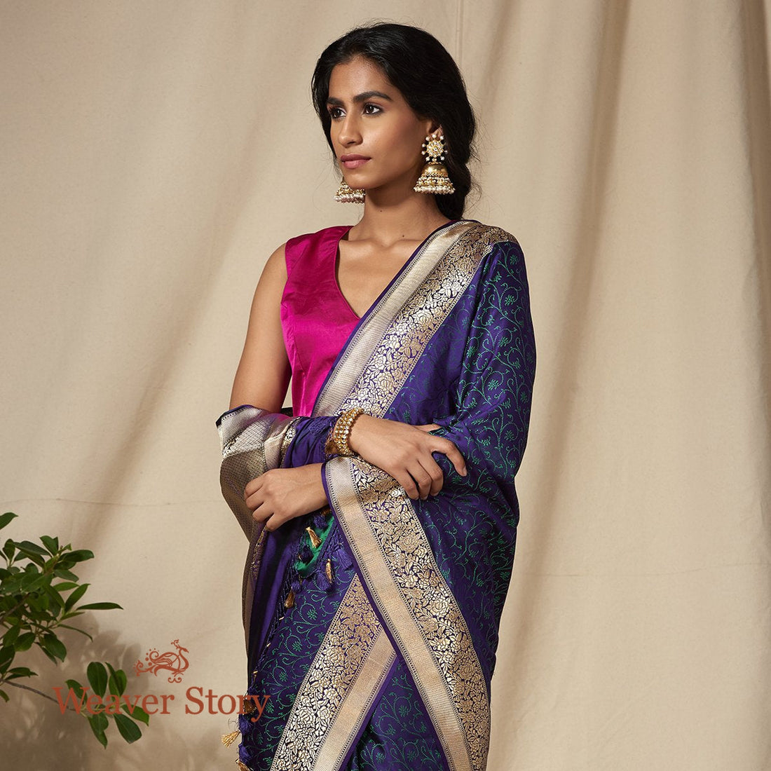Handwoven_Purple_and_Green_Banarasi_Tanchoi_Saree_with_Woven_Zari_Border_WeaverStory_01