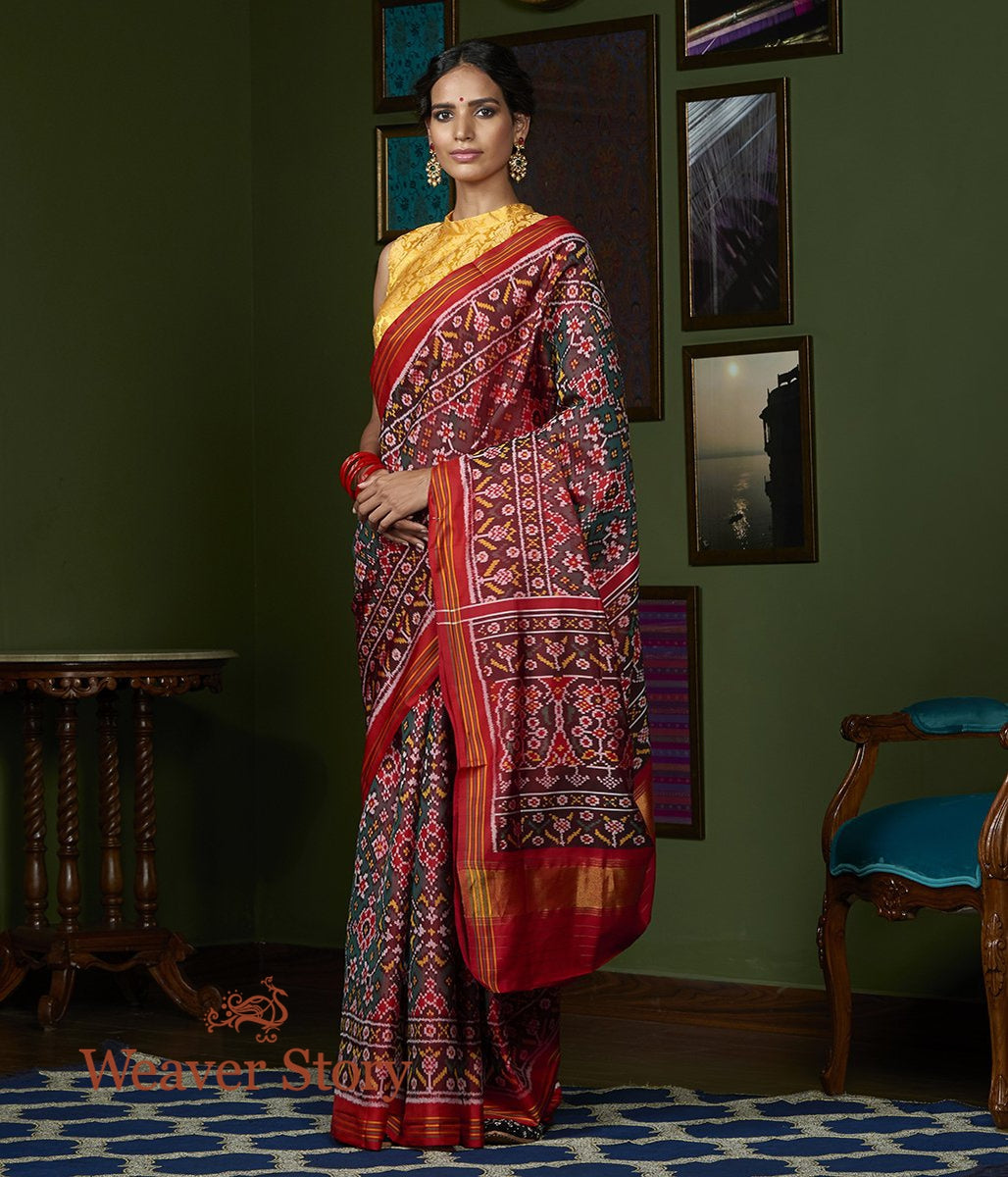 Handloom_Green_and_Red_Dual_Tone_Gujarat_Patola_Saree_with_Red_Border_WeaverStory_02