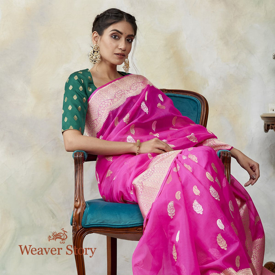 Handloom_Pink_Kora_Silk_Banarasi_Saree_with_Gold_and_Silver_Zari_Booti_WeaverStory_01