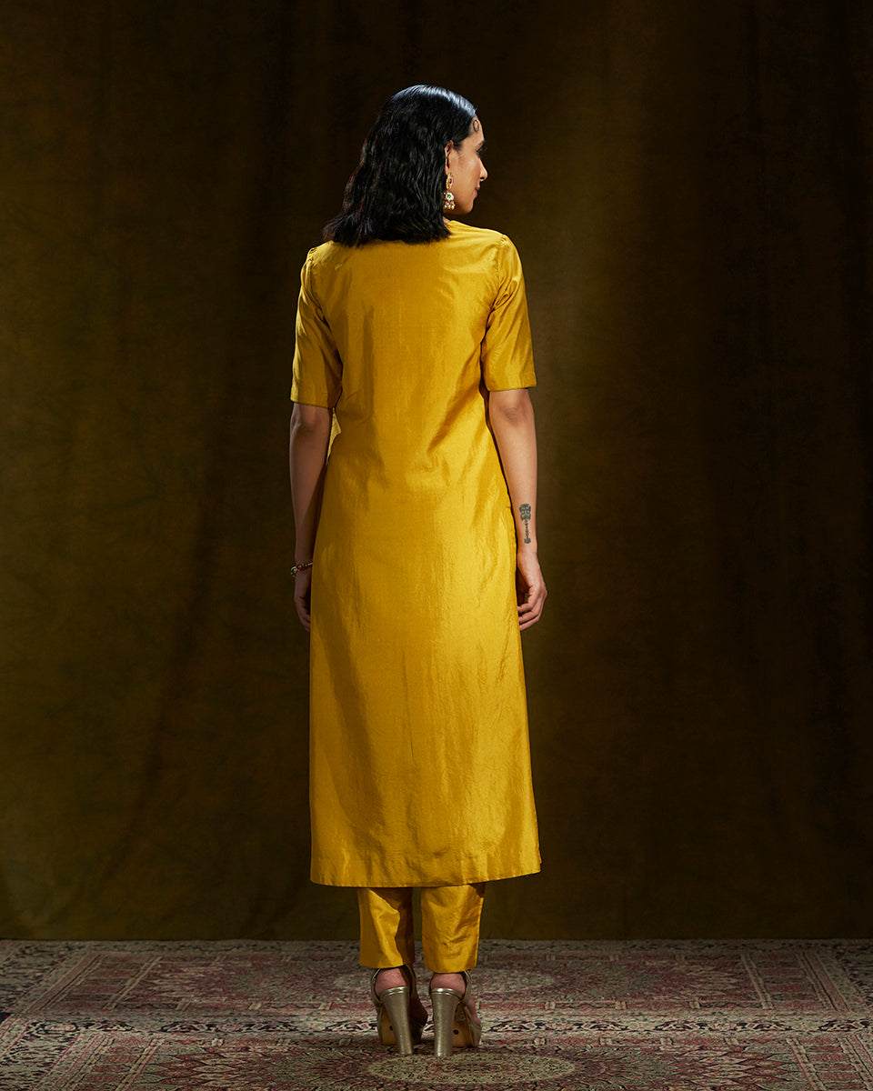 Mustard_Mulberry_Silk_Kalidar_Suit_WeaverStory_02