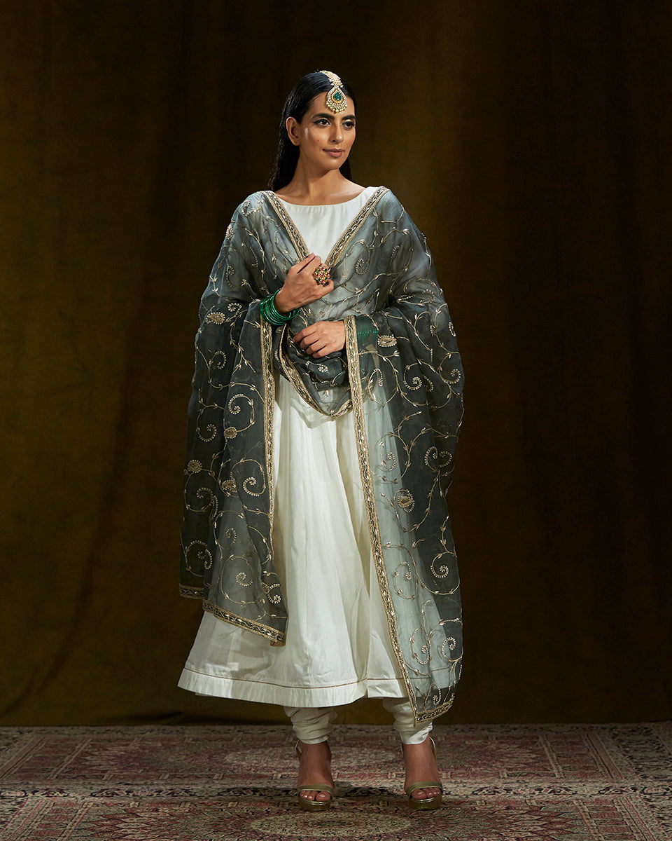 Offwhite_Pure_Silk_Anarkali_with_Churidar_with_Zardozi_Jaal_Dupatta_WeaverStory_01