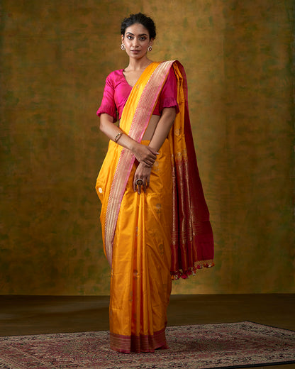 Mustard_Handloom_Pure_Katan_Silk_Banarasi_Saree_with_Kadhwa_Floral_Border_in_Pink_WeaverStory_02