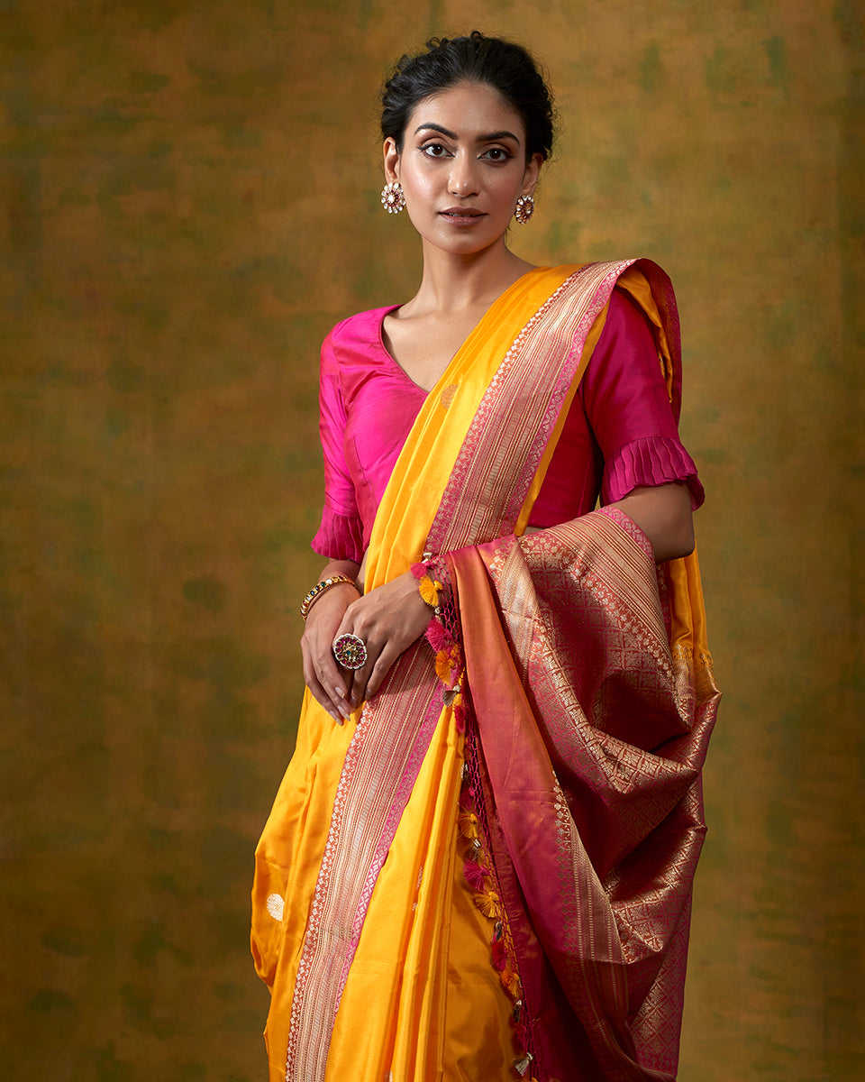Mustard_Handloom_Pure_Katan_Silk_Banarasi_Saree_with_Kadhwa_Floral_Border_in_Pink_WeaverStory_01