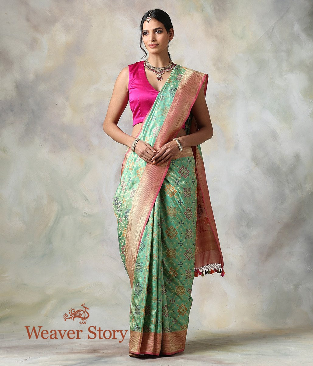 Handwoven_Banarasi_Patola_Saree_in_Green_and_Pink_WeaverStory_02