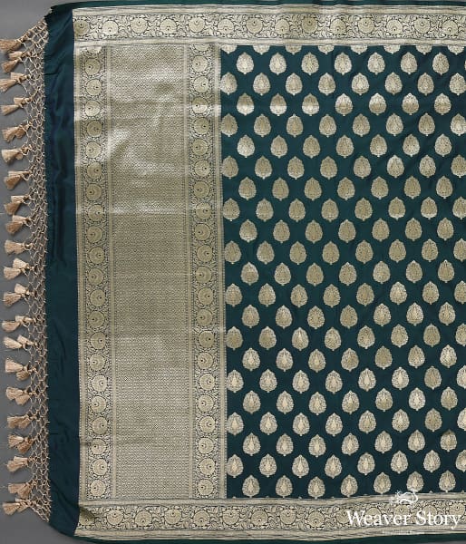 Handwoven_Green_Katan_Silk_Cutwork_Booti_Dupatta_WeaverStory_02