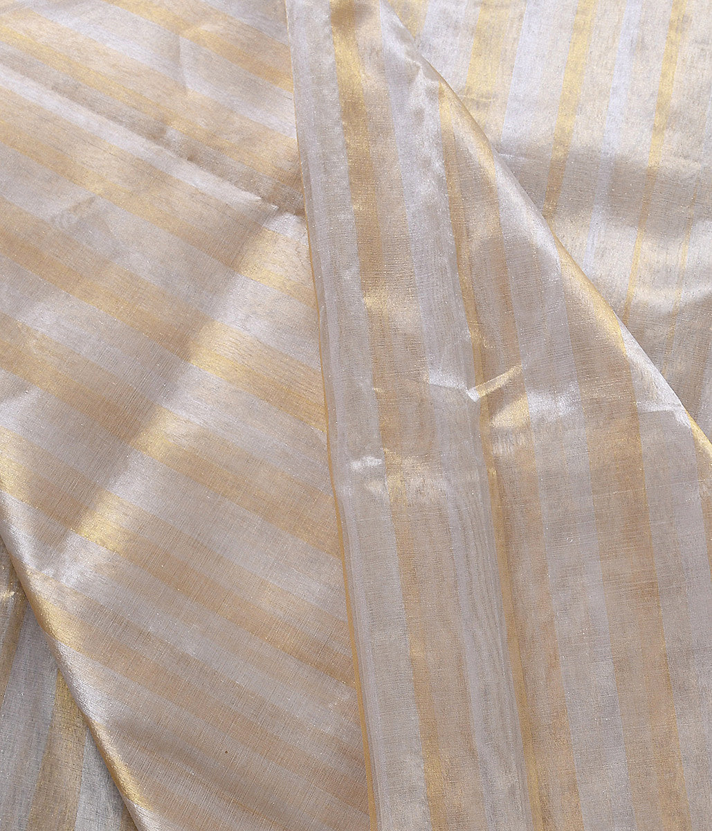 Handloom_Silver_and_Gold_Tissue_Fabric_Woven_in_Chanderi_WeaverStory_02