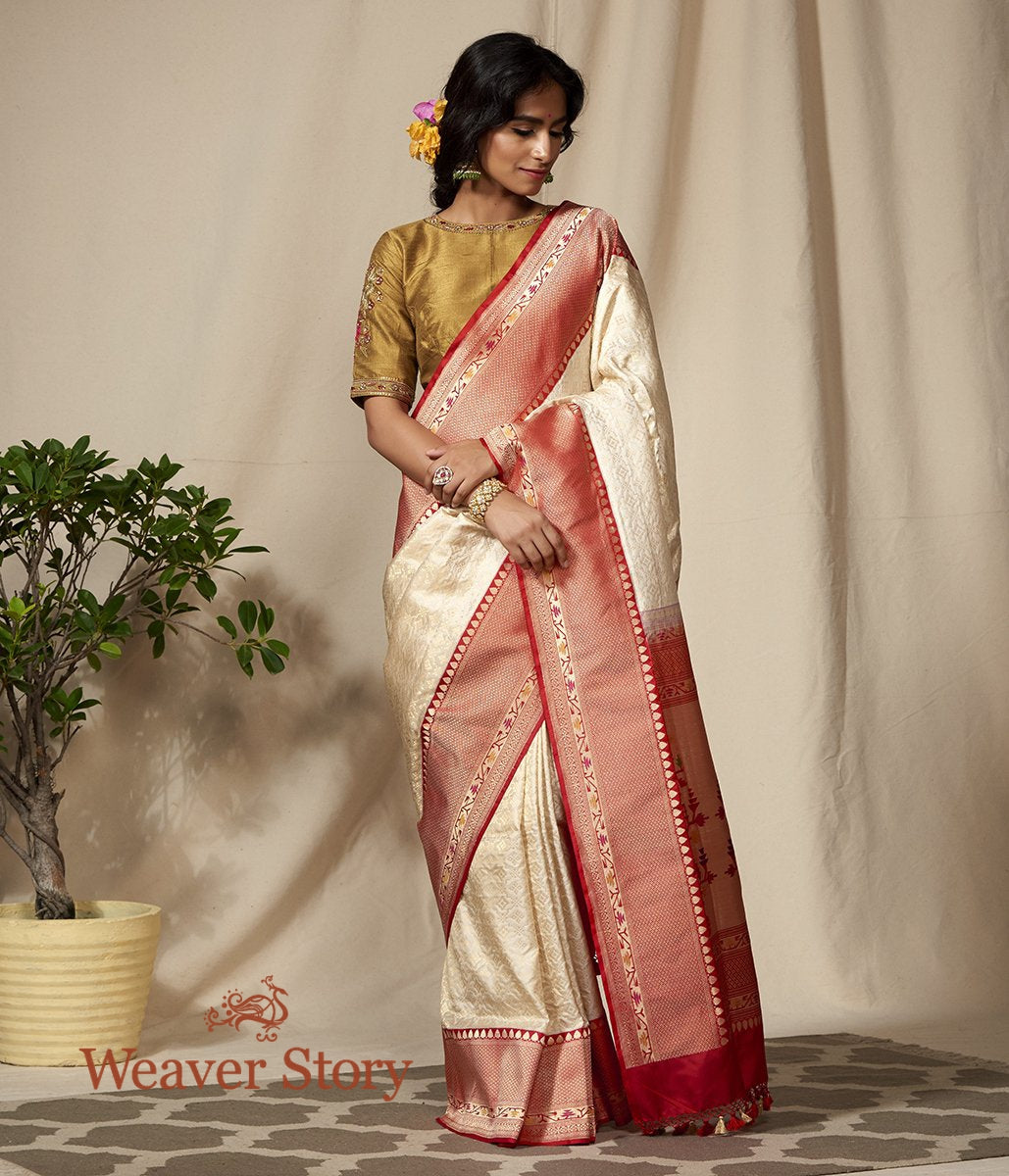 Handloom_OffWhite_and_Gold_Kimkhab_Saree_with_Red_Border_and_Pallu_WeaverStory_02