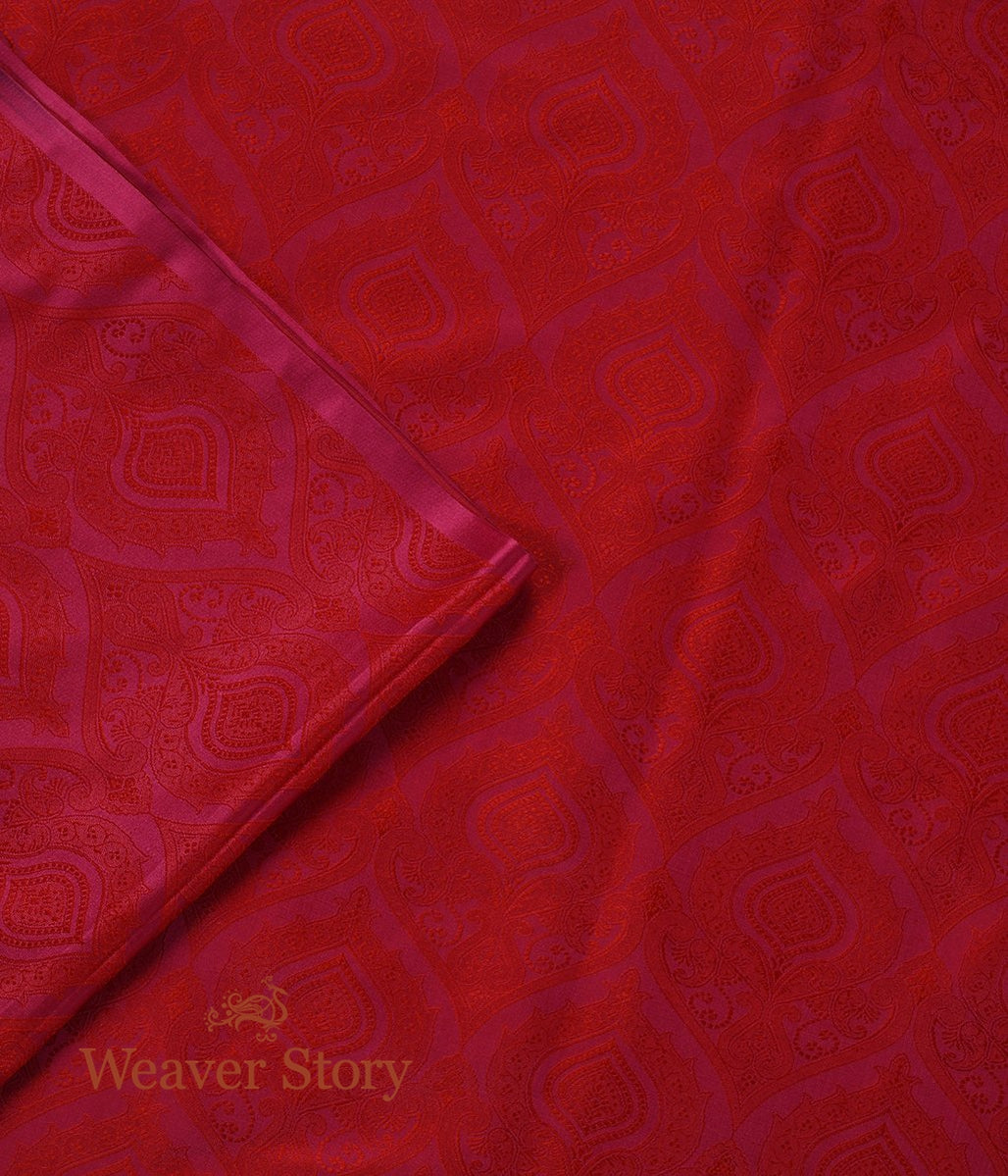 Handloom_Rani_Pink_Tanchoi_Fabric_with_Floral_Weave_WeaverStory_02