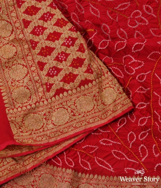 Handwoven_Red_Floral_Bandhej_Kadhwa_Banarasi_Dupatta_WeaverStory_02