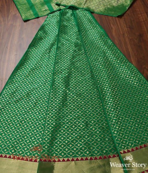 Handloom_Green_Cutwork_Katan_Silk_Kalidar_Banarasi_Lehenga_WeaverStory_02