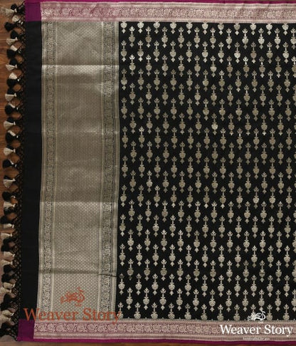 Handwoven_Black_Mughal_Booti_Dupatta_WeaverStory_02