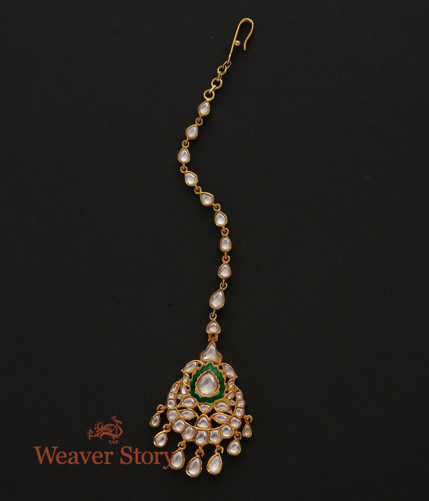 Sangdil_Matha_Tikka_with_Moissanite_Polki_Crafted_in_Pure_Silver_WeaverStory_02