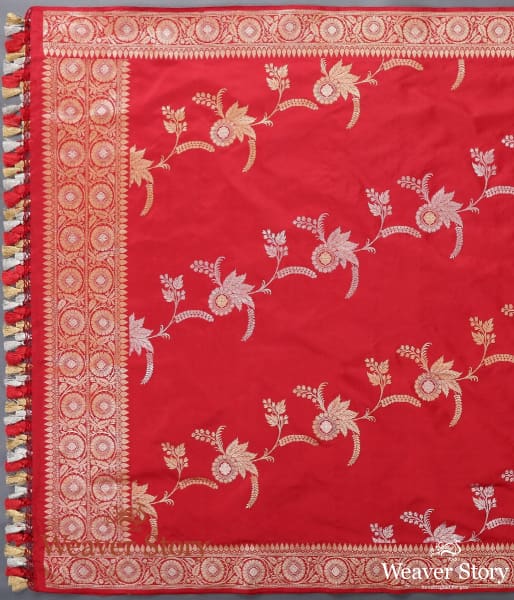 Handwoven_Red_Kadhwa_Jangla_Dupatta_with_Sona_Rupa_Zari_WeaverStory_02