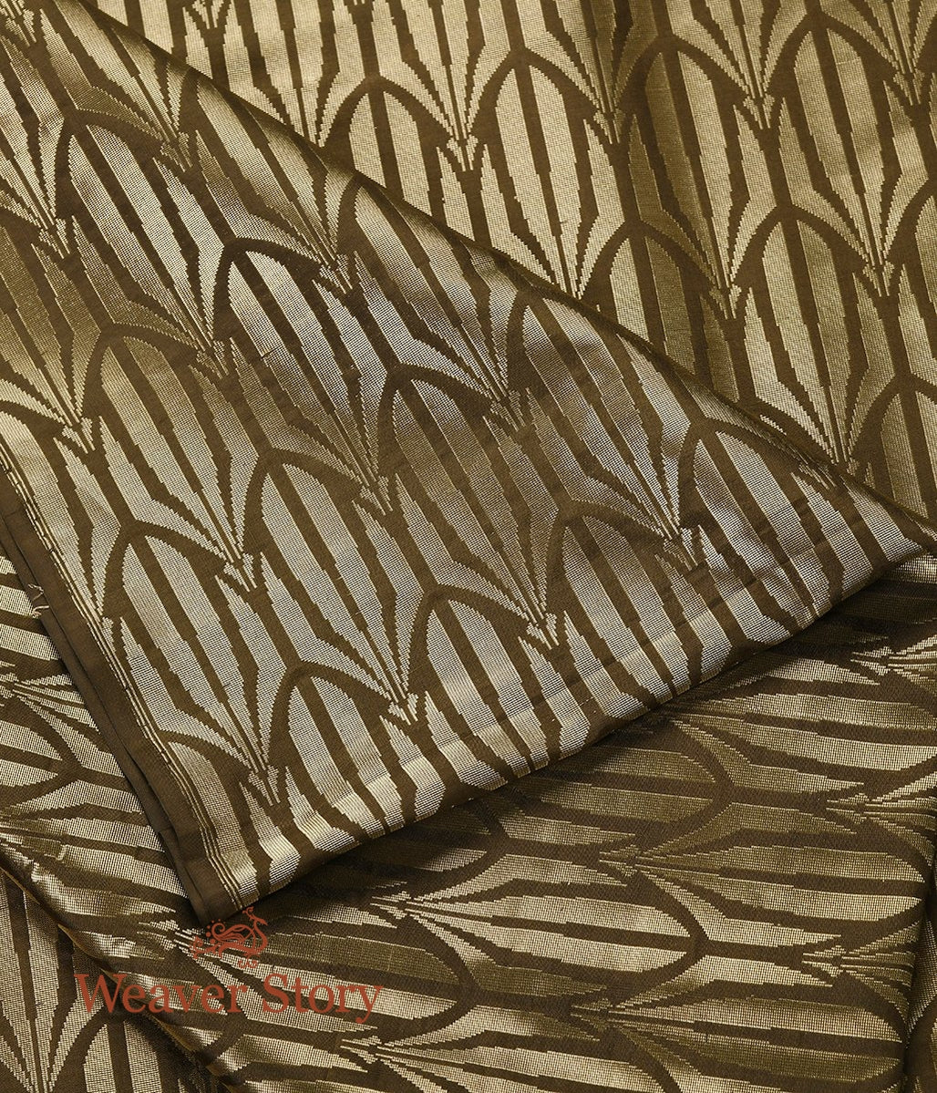 Handloom_Brown_and_Gold_Banarasi_Tissue_Fabric_WeaverStory_02