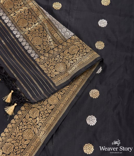 Handwoven_Black_Katan_Silk_Dupatta_with_Kadhwa_Booti_WeaverStory_03