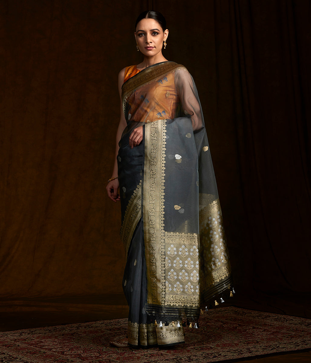 Grey_Kora_Banarasi_Handloom_Saree_with_Kadhwa_Booti_WeaverStory_02