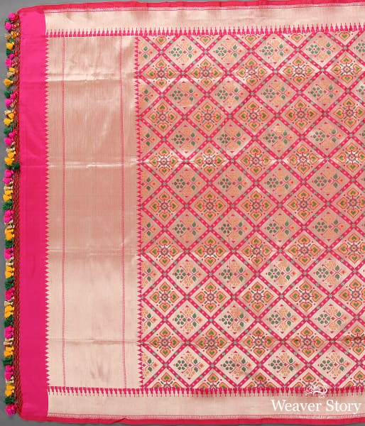 Handwoven_Pink_Gharchola_Patola_Dupatta_WeaverStory_02