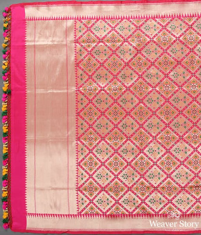 Handwoven_Pink_Gharchola_Patola_Dupatta_WeaverStory_02