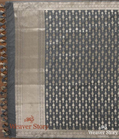 Handwoven_Grey_Mughal_Booti_Dupatta_WeaverStory_02