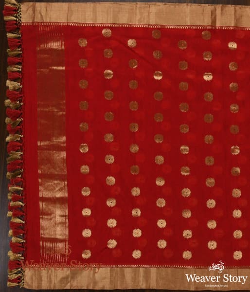 Handwoven_Red_Cotton_Silk_Banarasi_Dupatta_with_Floral_Motif_WeaverStory_02