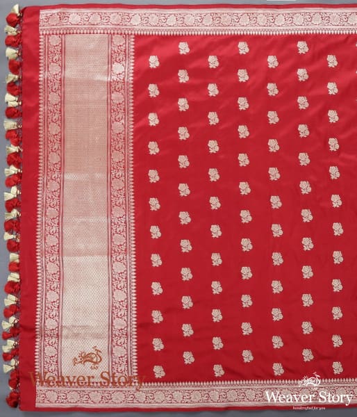 Handwoven_Red_Banarasi_Dupatta_with_Kadhwa_Gulaab_Boota_WeaverStory_02