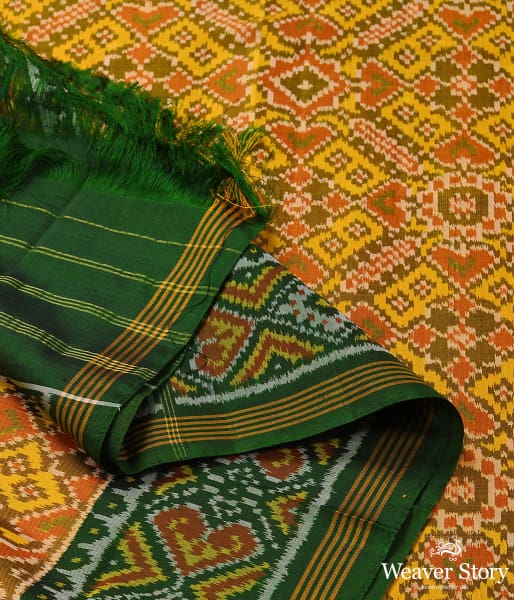 Handwoven_Green_and_Yellow_Patola_Dupatta_WeaverStory_02