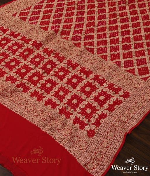 Handwoven_Red_Banarasi_Bandhej_Dupatta_WeaverStory_03