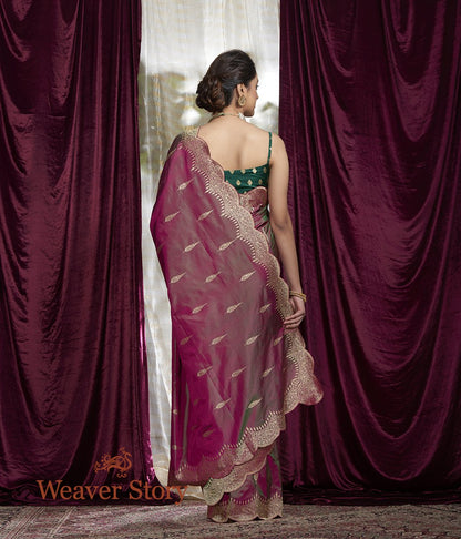Handwoven_Pink_and_Green_Dual_Tone_Saree_with_Scalloped_Borders_WeaverStory_03