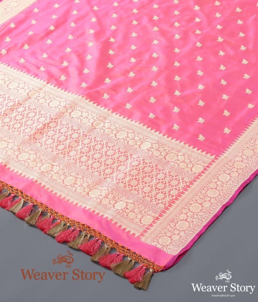 Handwoven_Light_Pink_Kadhwa_Booti_Dupatta_WeaverStory_03