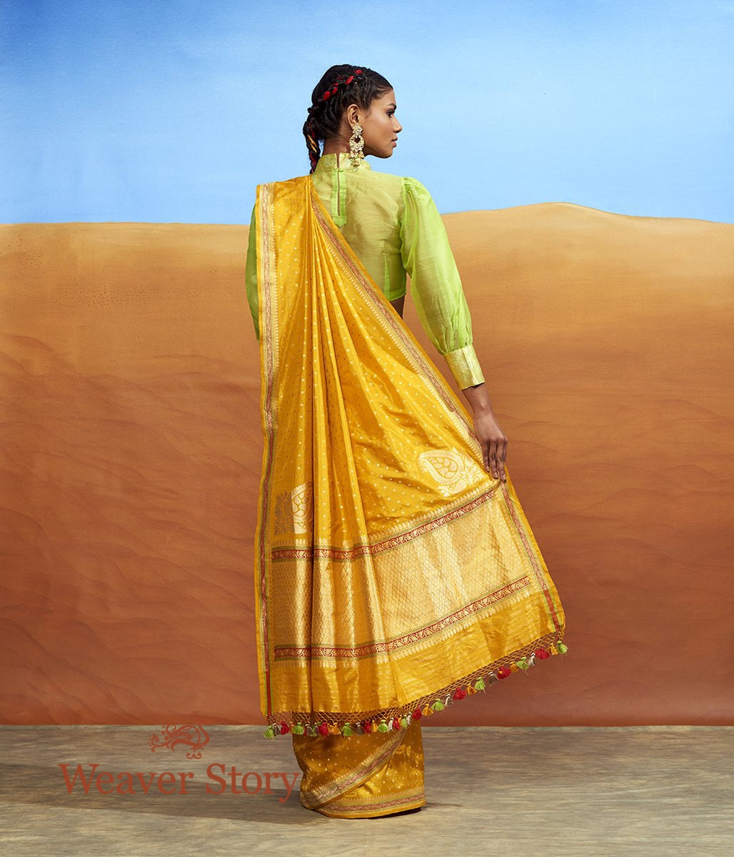 Handwoven_Mustard_Booti_Saree_with_Konia_and_Heavy_Blouse_WeaverStory_03