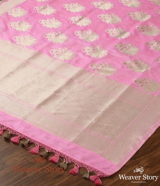 Handwoven_Light_Pink_Katan_Silk_Dupatta_WeaverStory_03