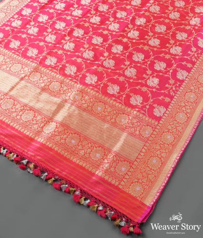 Handwoven_Pink_and_Orange_Dual_Tone_Kadhwa_Jangla_Dupatta_WeaverStory_03