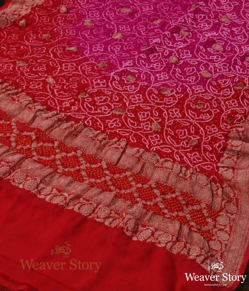 Handwoven_Pink_Red_Ombre_Dye_Kadhwa_Banarasi_Bandhej_Dupatta_WeaverStory_03