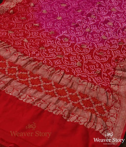 Handwoven_Pink_Red_Ombre_Dye_Kadhwa_Banarasi_Bandhej_Dupatta_WeaverStory_03