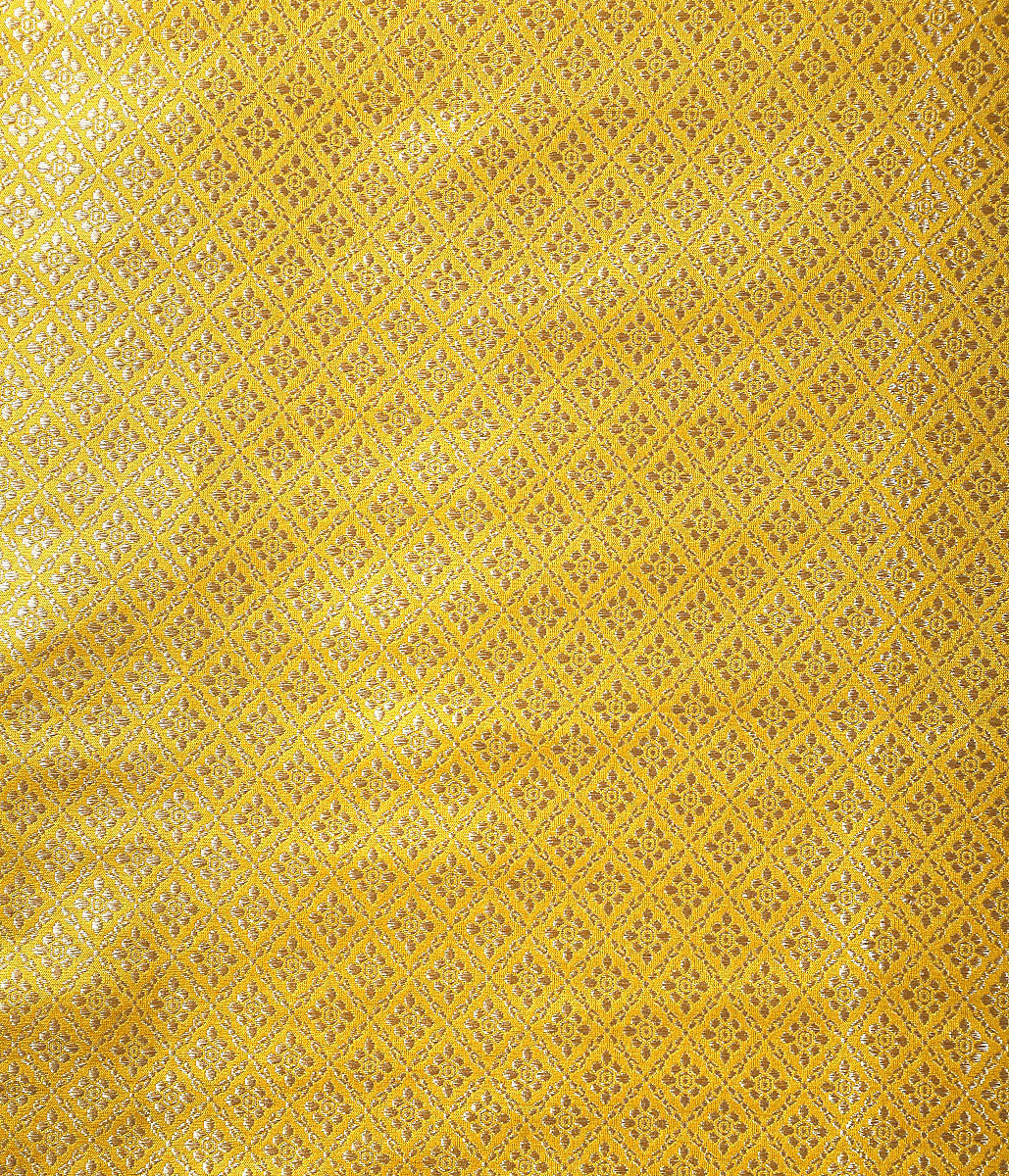 Handwoven_Banarasi_Yellow_Brocade_Fabric_WeaverStory_03