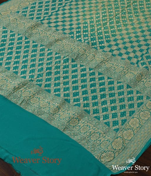 Handwoven_Green_Banarasi_Bandhani_Dupatta_WeaverStory_03